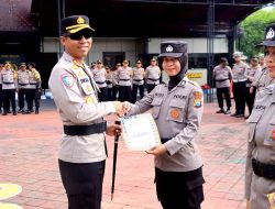 Kapolres Ngawi Beri Penghargaan Kepada 31 Personel yang Berprestasi