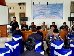 Kapolsek Laren Bersama Forkopimcam Laren Memantau Ujian Perangkat Desa Laren Kecamatan Laren