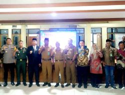 Perangkat Desa Kebaron Jalani Pelantikan dan Pengambilan Sumpah di Tengah Mutasi Jabatan 2024