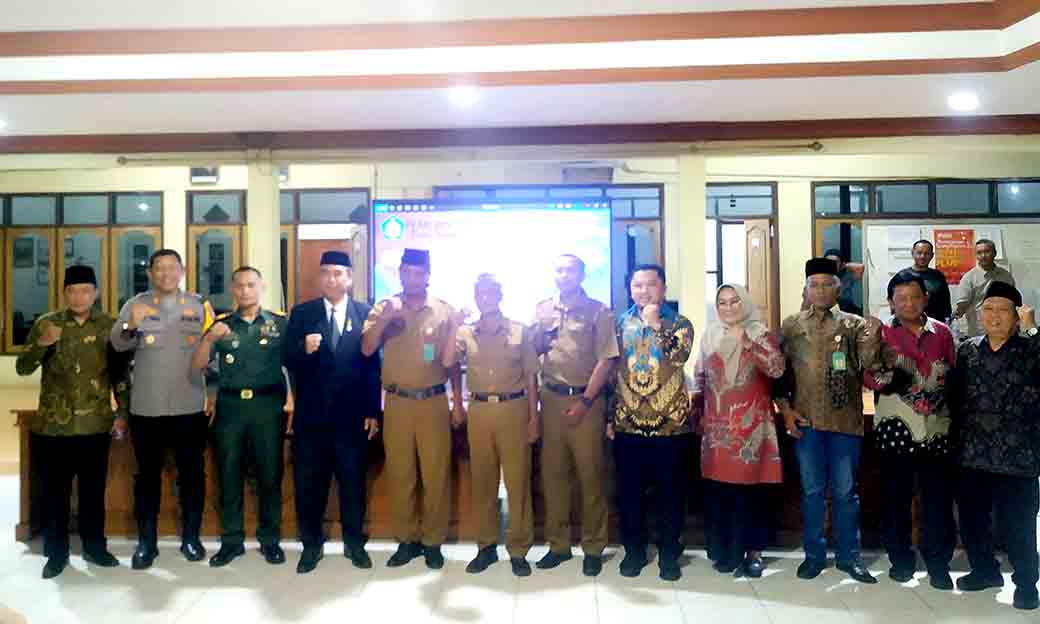 Pelantikan Dan Pengambilan Sumpah Mutasi Dalam Jabatan Perangkat Desa Kebaron Tahun 2024.