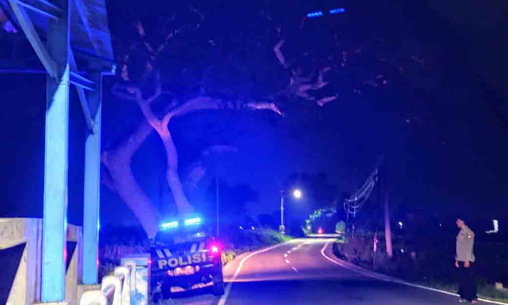 Polsek Sekaran Gelar Patroli Blue Light Jamin Keamanan Jelang Perayaan Natal Dan Tahun Baru 2025