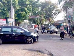Polsek Sekaran Giat Commander Wish Pagi Di simpang Tiga Pasar Miru