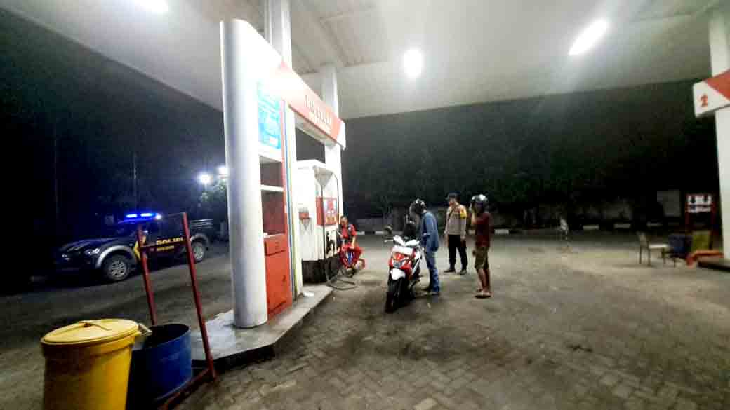 Polsek Sekaran Laksanakan Patroli Dialogis Di Obyek Vital Di Spbu Untuk Cegah Gangguan Kamtibmas