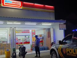 Polsek Sekaran Laksanakan Patroli Humanis Sasaran Obyek Vital Alfamart Desa Bulutengger
