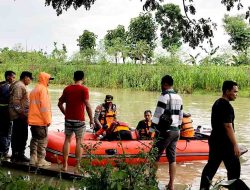 Tim Gabungan SAR TNI POLRI dan BPBD Lamongan Berhasil Temukan Korban Tenggelam di Sungai