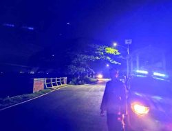 Antisipasi Kejahatan Dimalam Hari Anggota Polsek Sekaran Melaksanakan Kegiatan Patroli Blue Light