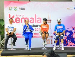 Yayasan Kemala Bhayangkari Gelar Baksos Perbaikan Irigasi Jalan di Yogyakarta