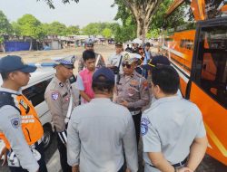 Tingkatkan Keselamatan Polres Gresik Bersama Jasa Raharja dan Dishub Gelar Ramp Check Bus Pariwisata