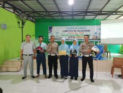 Police Goes To School: Satlantas Polres Kediri Kota Ajarkan Siswa MTs Negeri 3 Pentingnya Keselamatan Berlalu Lintas   Edukasi Safety Riding, Siswa MTs Negeri 3 Didorong Jadi Pelopor Keselamatan Berlalu Lintas