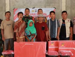 Kolaborasi Polisi dan TNI Bantu Warga Terdampak Longsor di Ponorogo