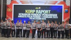 Kapolres Kediri Kota Pimpin Upacara Kenaikan Pangkat Pengabdian