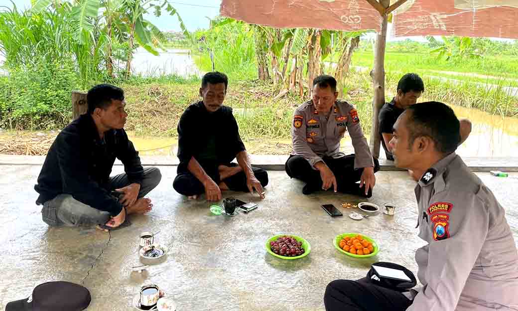 Kapolsek Bersama Anggotanya Melaksanakan Sambang Dengan Tokoh Perguruan Silat