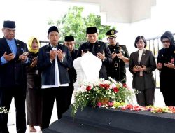 Memperingati Harjasda ke 166 tahun 2025, Plt. Bupati Sidoarjo Ziarah ke Makam Mantan Bupati Sidoarjo Terdahulu
