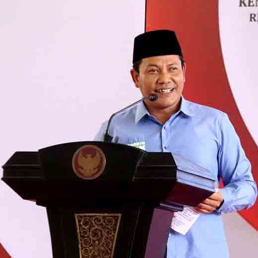 Mensos Targetkan Penurunan Kemiskinan Dengan Pendampingan Keluarga