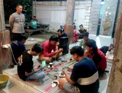 Patroli Dialogis Malam Hari Anggota Polsek Babat Berikan Himbauan Kamtibmas Ke Pemuda