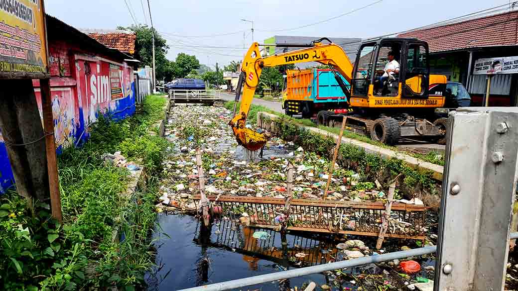 Plt. Bupati Subandi Ajak Masyarakat Peduli Kebersihan Sungai