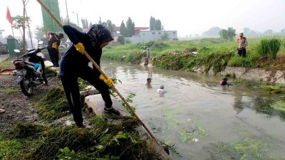 Plt. Bupati Subandi Ajak Masyarakat Peduli Kebersihan Sungai 3