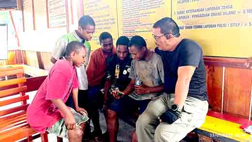 Wakaops Damai Cartenz 2025 Berbagi Keceriaan Dengan Anak Anak Yalimo