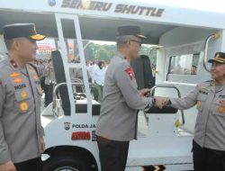 Optimalkan Pelayanan Publik, Kapolda Jatim Serahkan Mobil Shuttle Semeru SPKT