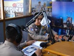 Satlantas Polres Kediri melaksanakan kegiatan sosialisasi Operasi Keselamatan Semeru di stasiun radio Kharisma Kecamatan Pare. Sosialisasi diharapkan bisa lebih luas menjangkau masyarakat dan dapat berinteraksi langsung dengan pendengar radio