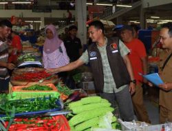 Monitoring Bapokting, Polres Ngawi dan Tim Satgas Pangan Sidak Pasar dan Swalayan