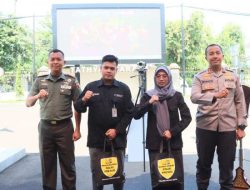 Baksos Polri Presisi, Polres Kediri Kota Bagikan Paket Sembako untuk Mahasiswa dan Warga