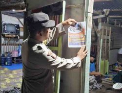 Antisipasi Curanmor Polsek Laren Pasang Pamflet Himbauan Kamtibmas