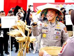 Irwasum Polri Pimpin Panen Jagung Serentak di Madiun, Wujudkan Astacita