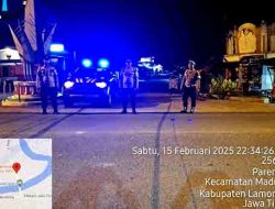Kapolsek Laren Laksanakan Patroli Blue Light untuk Menciptakan Situasi Kondusif
