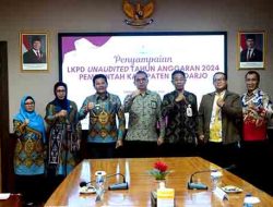 Penyerahan LKPD 2024: Plt. Bupati Sidoarjo Bertekad Pertahankan Opini WTP