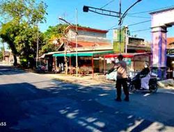 Polsek Sekaran Laksanakan Giat Commander Wish Pengaturan Arus Lalu Lintas di Wilayah Kecamatan Sekaran