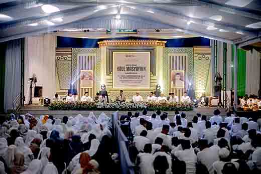 Ribuan Jamaah Padati Dzikro Haul Masyayikh Pp Al Fattah Kikil