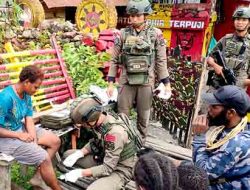 Tim Medis Satgas Ops Damai Cartenz Berikan Pelayanan Kesehatan bagi Warga Puncak Jaya