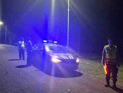 Anggota Polsek Babat Laksanakan Patroli Blue Light Untuk Ciptakan Situasi Kondusif