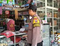 Anggota Polsek Sekaran Sambang Para Pedagang Berikan Himbauan Kamtibmas