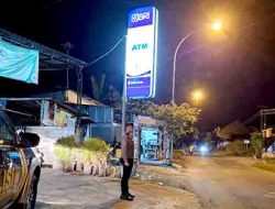 Antisipasi Kriminalitas Saat Malam Hari Anggota Polsek Laren laksanakan Patroli Malam ke Obyek Vital ATM Bank BRI