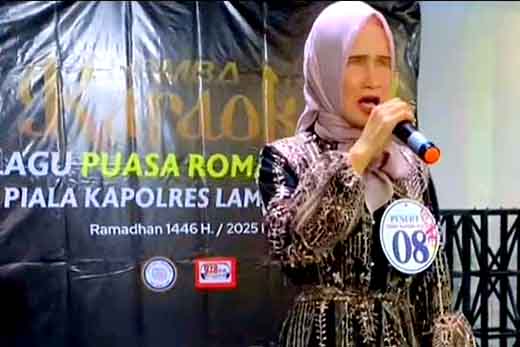 Fitria feranika difabel lamongan masuk final lomba karaoke lagu puasa ramadhan