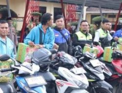 Polres Situbondo dan Bhayangkari Berbagi Ratusan Bingkisan Ramadhan untuk Driver Ojol