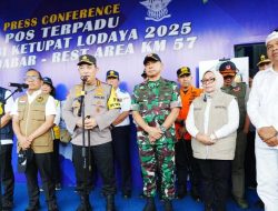 Tinjau Rest Area KM 57, Kapolri Pastikan Kelancaran dan Pelayanan Masyarakat saat Arus Mudik