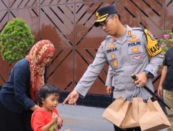 Perkuat Sinergitas, Kapolres Ngawi Bersama Dandim juga Danyon Berbagi Takjil