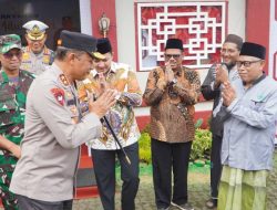 Kapolda Jatim Tinjau Pos Pelayanan Ops Ketupat Semeru 2025 di Masjid Cheng Hoo Pandaan