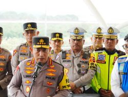 Tinjau KM 70 Tol Cikampek, Kapolri Pastikan Pelayanan Arus Mudik Lebaran 2025 Berjalan Maksimal
