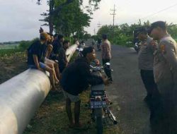 Polsek Babat melaksanakan Patroli Dialogis Beri Keamanan Warga Saat Ngabuburit