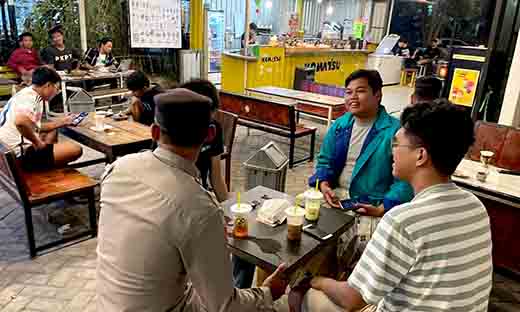 Jelang hari raya idul fitri 1446 hijriah anggota polsek laren patroli dialogis sampaikan himbauan kamtibmas