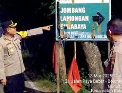 Kapolsek Babat Pastikan Jalur Alternatif Antar Kabupaten Lancar Dengan Menghadirkan Anggota Patroli