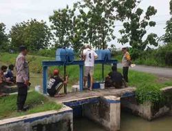 Kapolsek Sekaran Laksanakan Patroli Pengecekan Ketinggian Debit Air Sungai Bengawan Solo