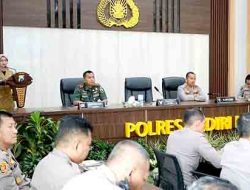 Rakor Lintas Sektoral: Wali Kota Vinanda Beri Arahan Kesiapan Mudik Lebaran di Kediri