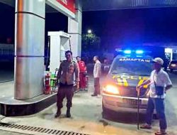 Patroli Malam Hari Polsek Babat Pantau Keamanan Area SPBU