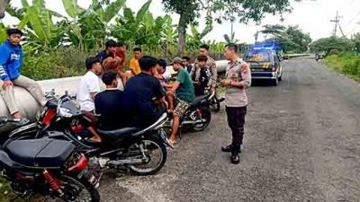 Patroli ngabuburit polsek babat ajak remaja jaga kamtibmas di bulan suci ramadan