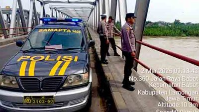 Polsek Babat Patroli Di Daerah Bantaran Sungai Bengawan Solo Dan Pantau Ketinggian Debit Air